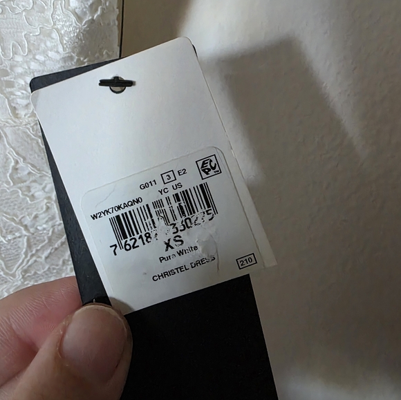 Guess Women's White Christel Lace Bodycon Mini Dress Size: XSmall - Picture 6 of 6